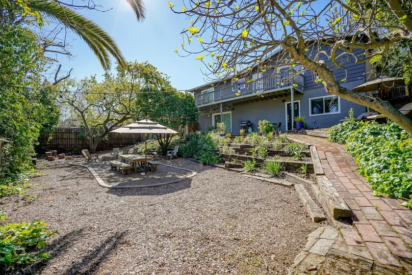 Suite Retreat | 1BD-1BTH Close to Downtown - Image 1