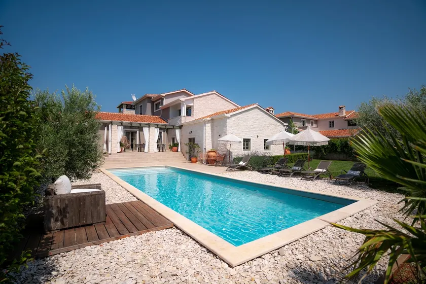Moonlight Villa 2 - Image 1