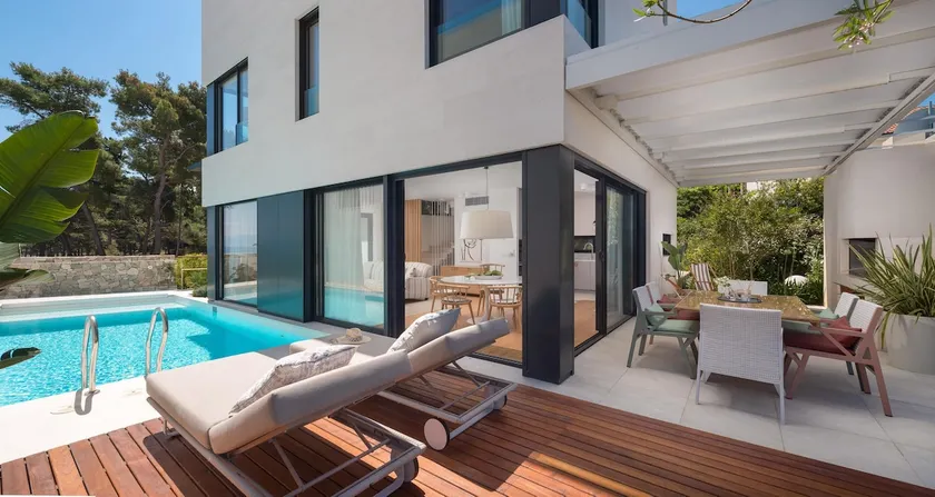 Villa mit privatem Pool, Garten und Grill | Strandblick - Image 1