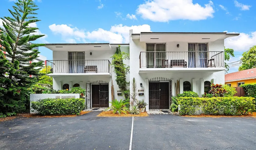 Great Duplex:2 Houses. Grove Central. 5mi to Beach - Image 1
