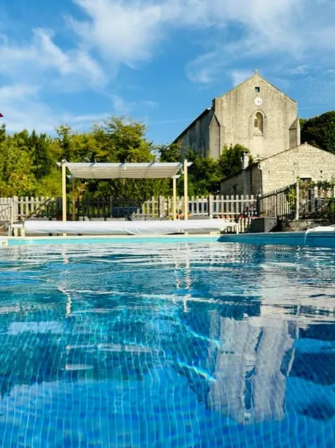 Cottage - heated pool, in village with shop & bar - Image 1