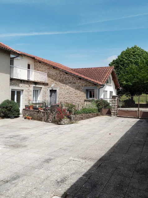 Les Rosiers (with shared pool) - Image 1