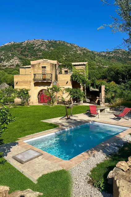 L'Ombria – Charming Villa with a Private Pool - Image 1