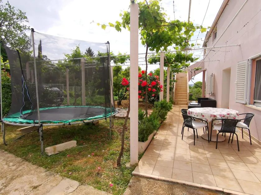 Apartment Ani - Image 1