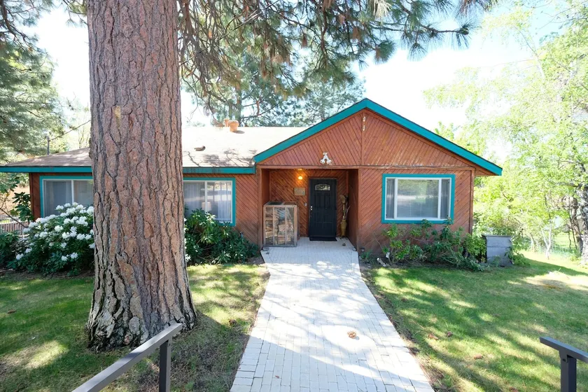 Redwood Garden Cottage - Image 1