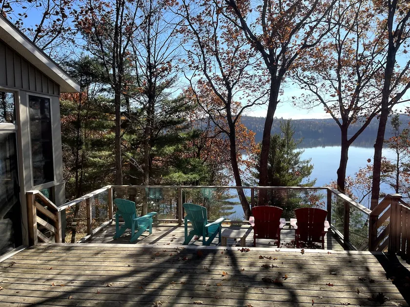 Peaceful Retreat on Baptiste Lake - Image 1