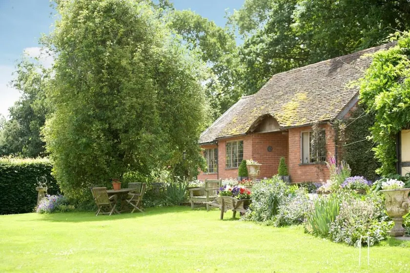 Long Cover Cottage - Image 1