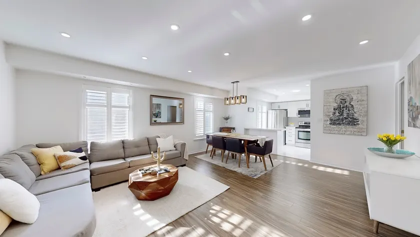 Luxury 4BR | Sleeps 10 | Rooftop | Free Parking - Image 1