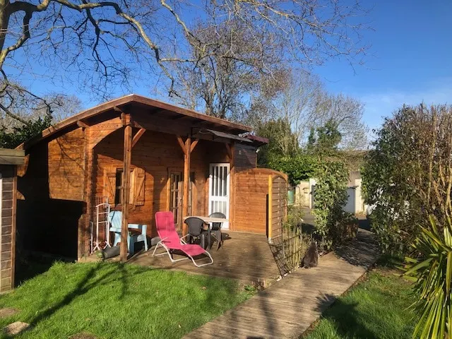 Private chalet, free parking, quiet area - Image 1
