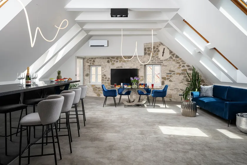 Coco Chanel Boutique Apartment by goodnite cz - Image 1