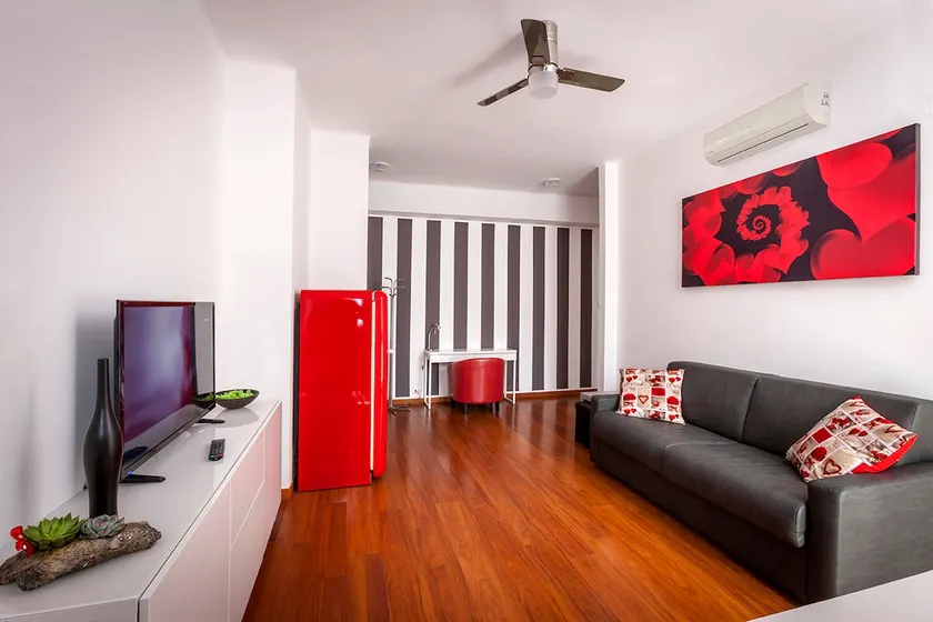 Bright House in Milan - Image 1