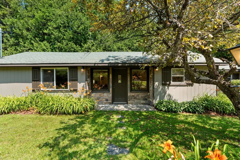 Door County Dreaming Cabin, Pet Friendly - Image 1