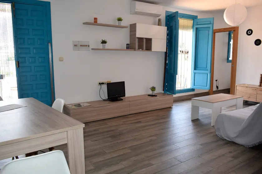 A house with views in Berja. - Image 1