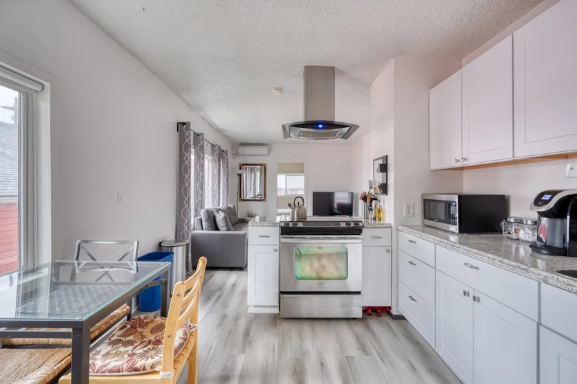 Trendy Area • Walk Everywhere • 1BR • Sleeps 4 - Image 1