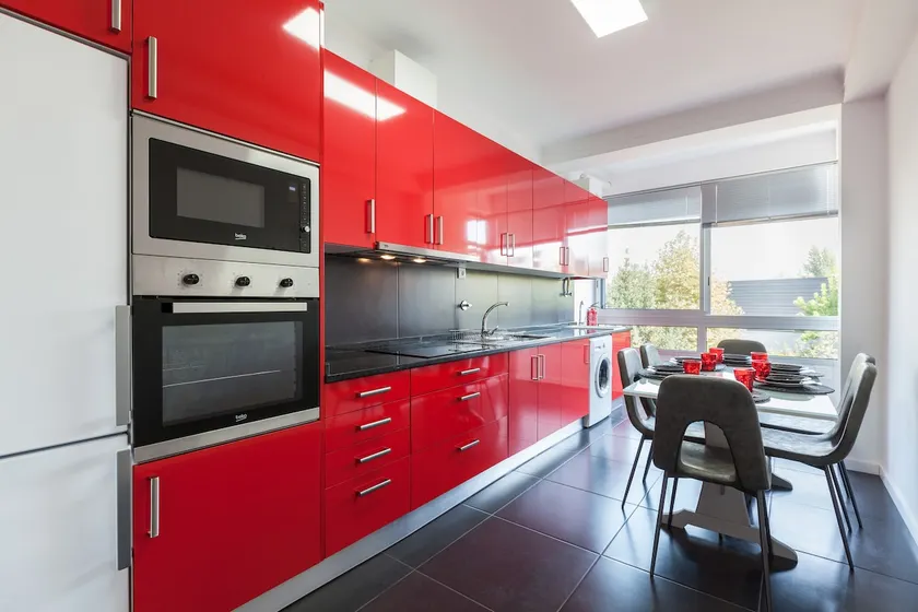 Feel at Home - Free Private Parking - Image 1