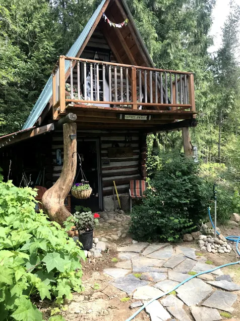 La Luna Tiny Cabin - Image 1
