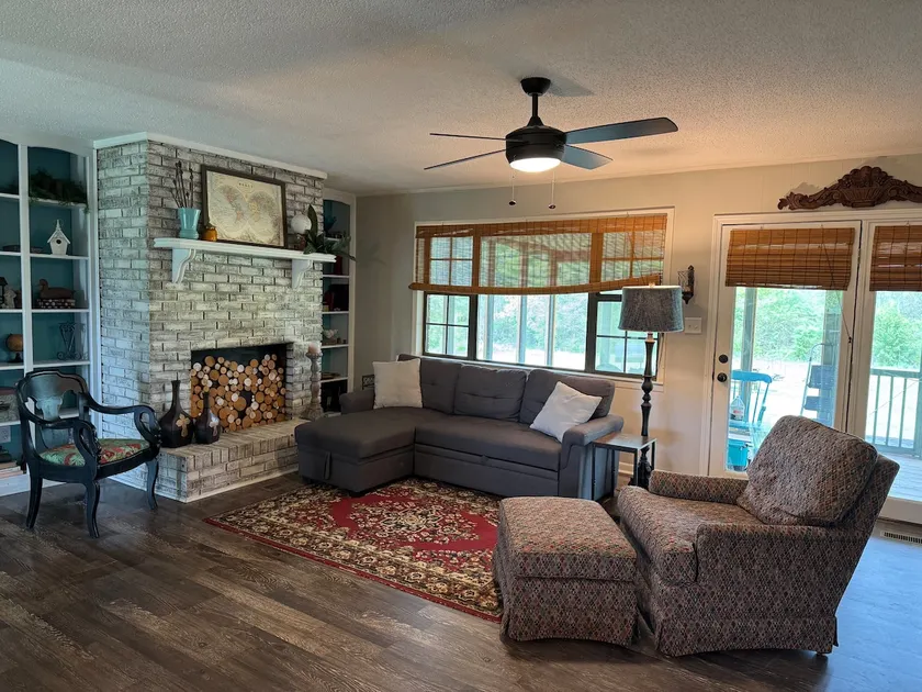 The Ponderosa -A cozy, country farmhouse. - Image 1
