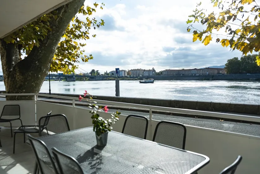 La Bâtie**** Terrace on the Rhône :) - Image 1