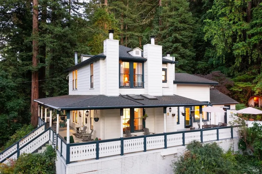 Russian River Victorian - Image 1
