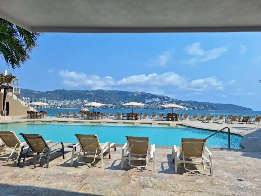 Beautiful apartment with ocean views - Image 1