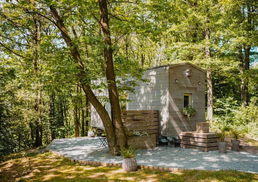 The Tiny House of the 7 Meuses, the Unusual Countryside - Image 1