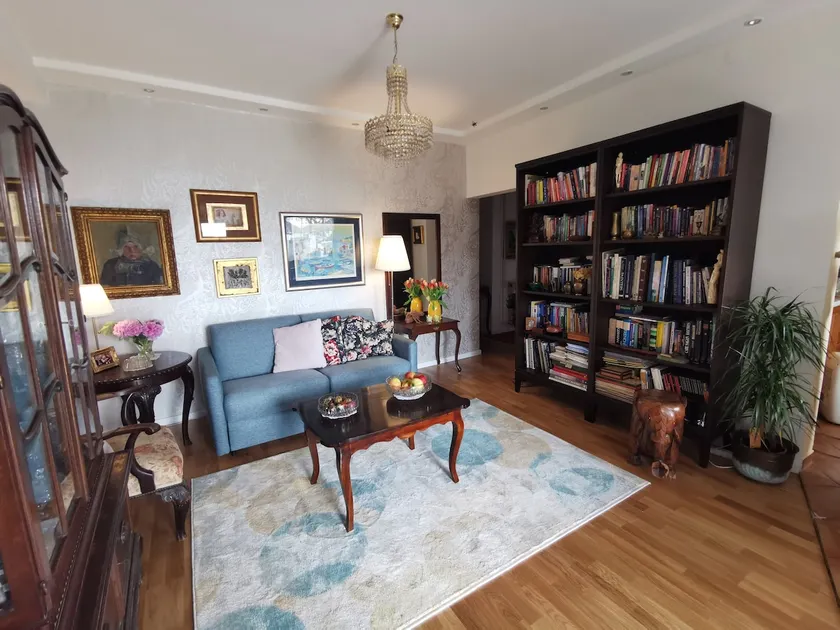Ground floor homey apartment in a country home - Image 1