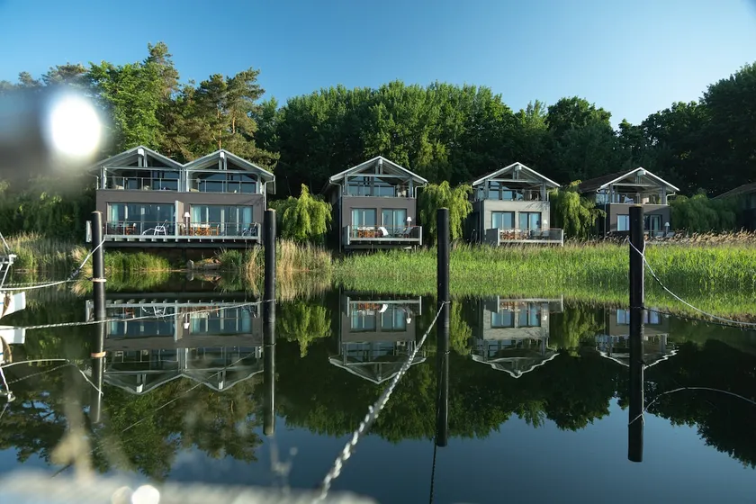 lagoon house - Image 1