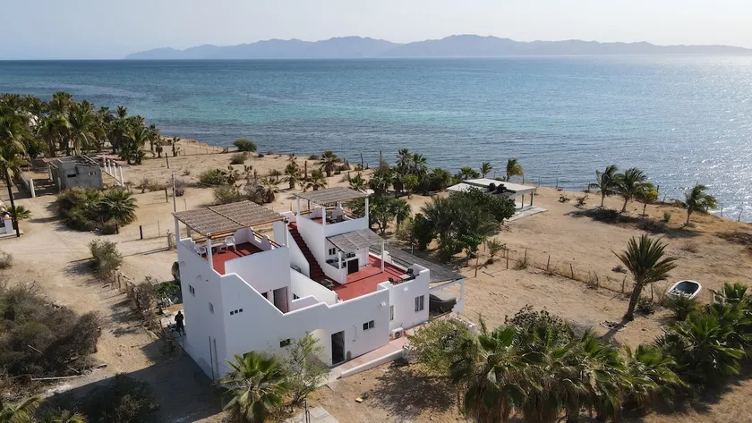 Casa Amanecer Ground Floor - Almost Waterfront - Image 1