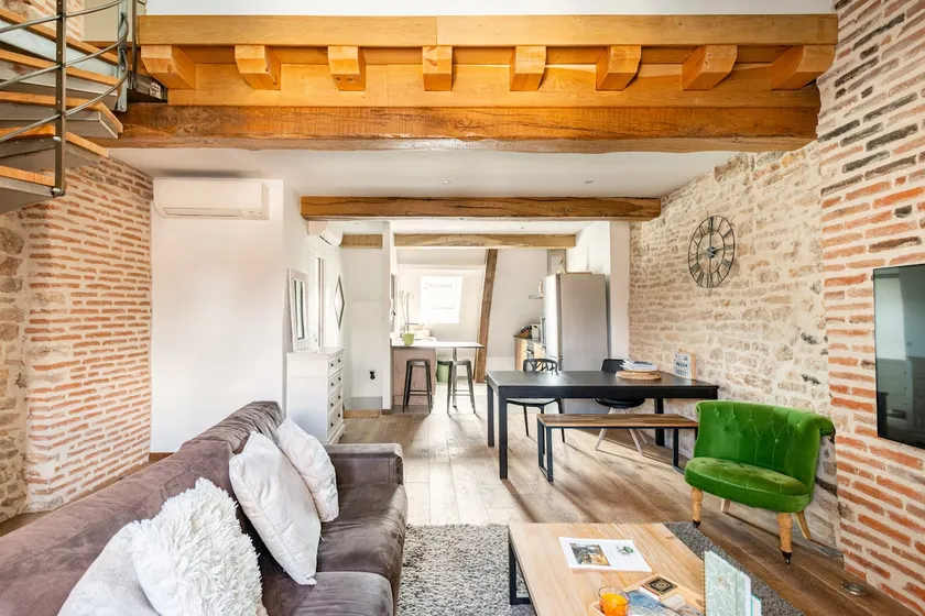 Duplex Place Marey in the heart of BEAUNE - Image 1