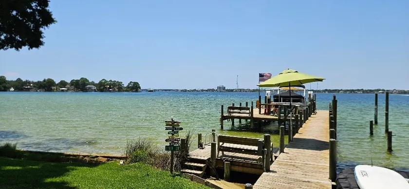 Sylvia's Suite Dreams-kayak and paddleboard free, close to Destin & best beaches - Image 1