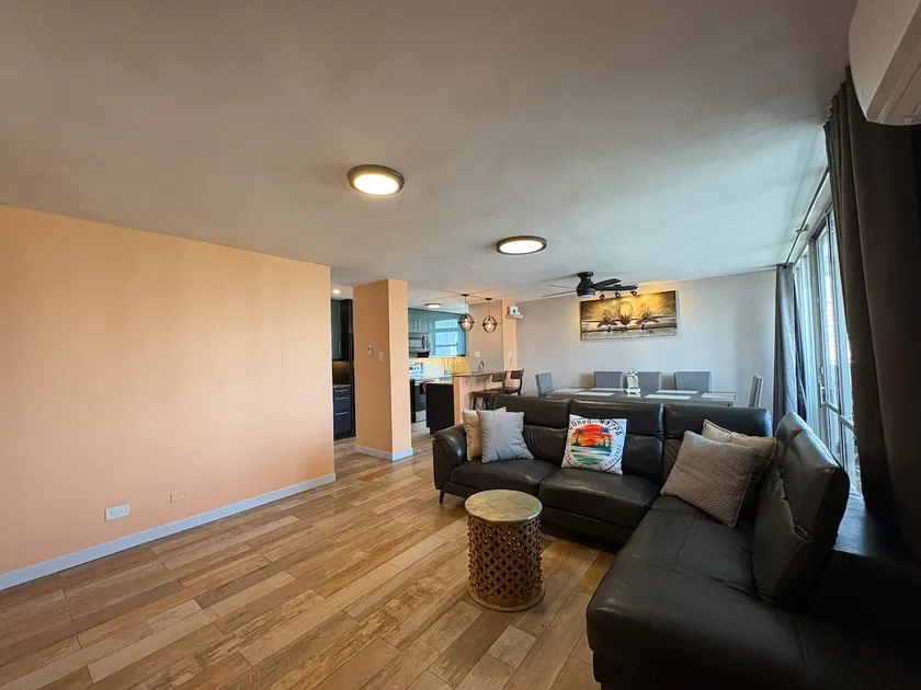 Condo Nappa San Juan steps from Beach, Bars, Rest - Image 1