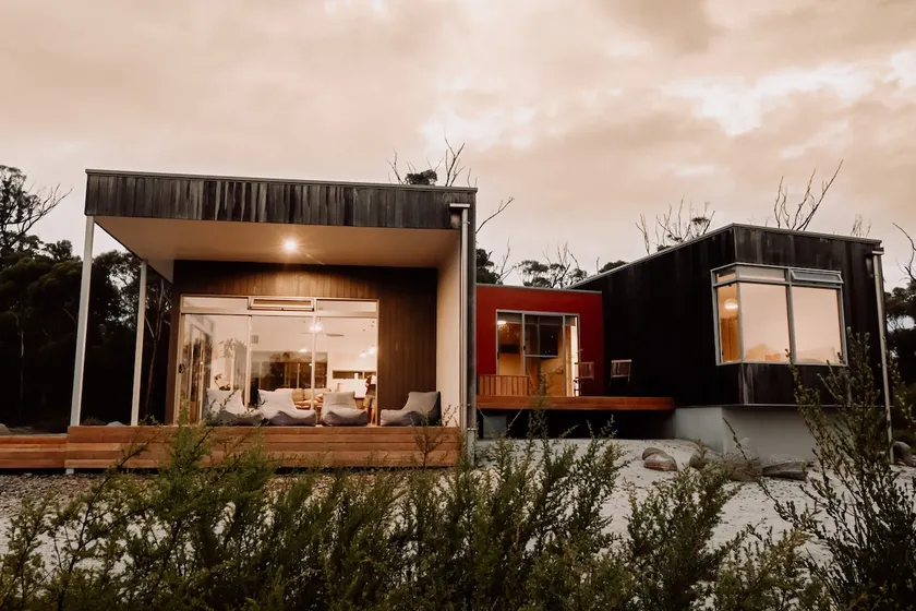 Aplite House: Luxury Eco Accommodation - Image 1