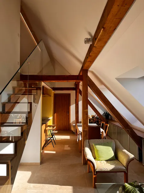 Elegant Penthouse with Garden near Salzburg - Image 1