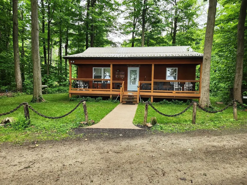 Beachfront on Lake Erie * Driftwood Cottage - Image 1