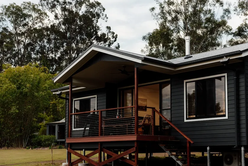 Tuckeroo Cottages - Rosella Cottage - Image 1