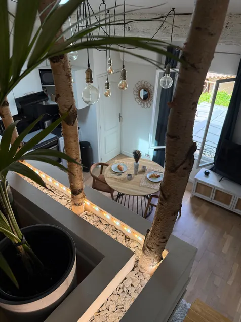Modern and atypical apartment near Montpellier - Image 1