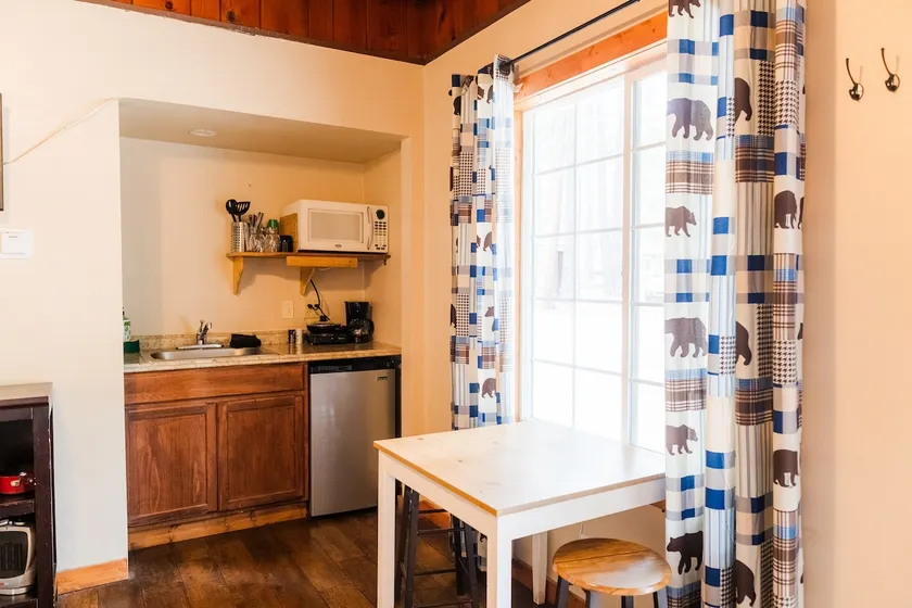 15: The Tallac Pet Friendly Studio - Image 1