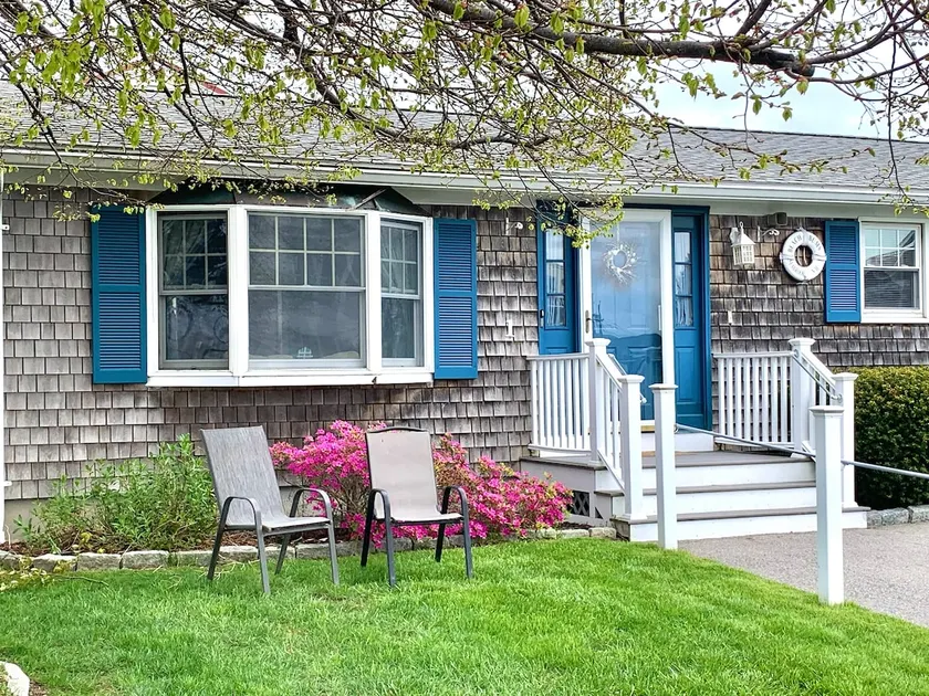 Newly Renovated Beach Bums' House Family & Friends - Image 1