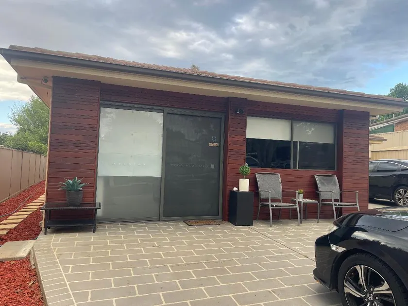 Canberra / Queanbeyan Unit. Top quality Accom - Image 1