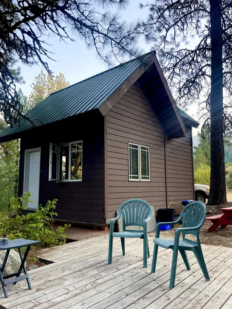Slocan River Cabin - Image 1