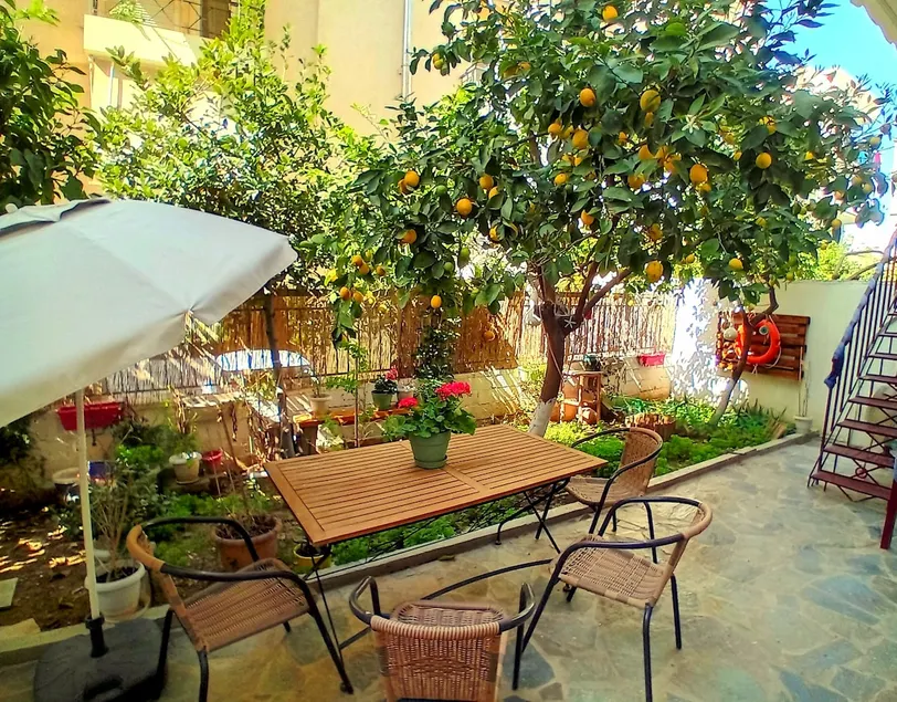 Casa Bonita, House with Private Entrance and Garden, between center and sea - Image 1
