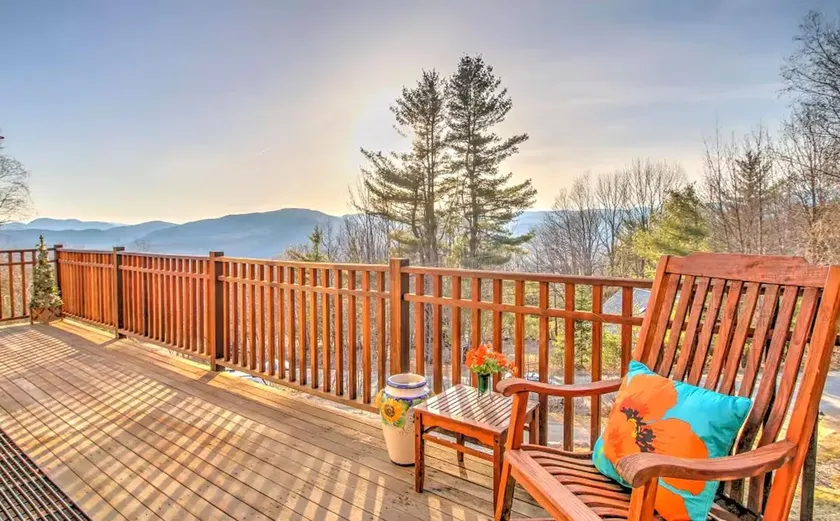 Mountain View Home | Steps to Hiking & Waterfalls! - Image 1