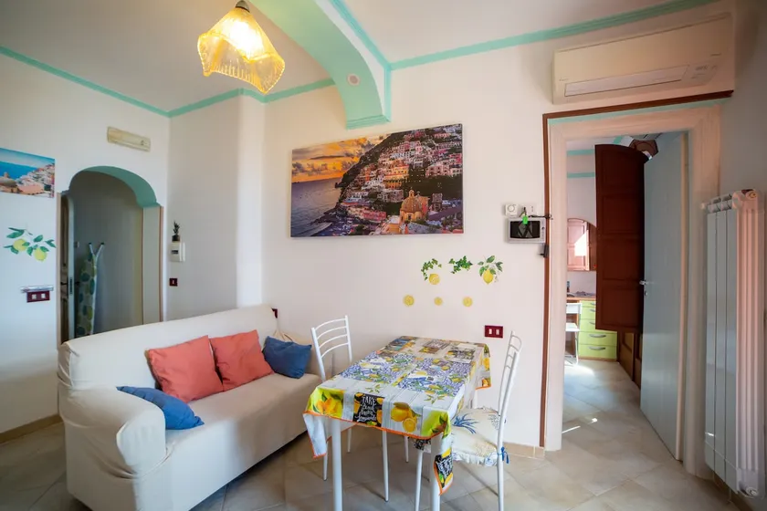 For 'o Petral, a window on Amalfi - Image 1