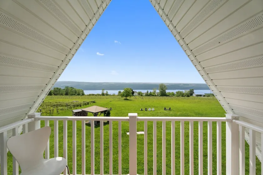 Vineyard Villa | F | Wine Trail & Views - Image 1