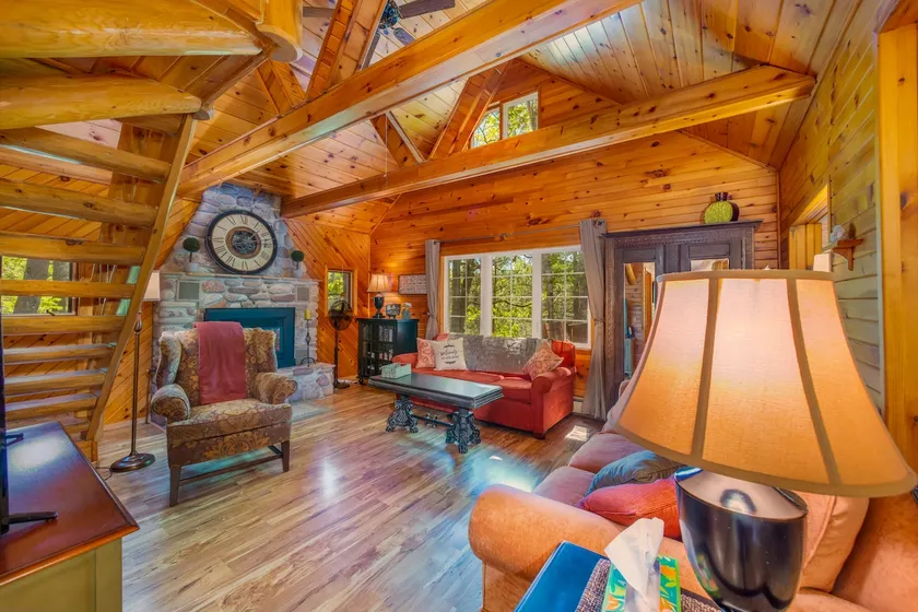 At Train Riverfront Cottage – Popular 3-BR + Loft! - Image 1