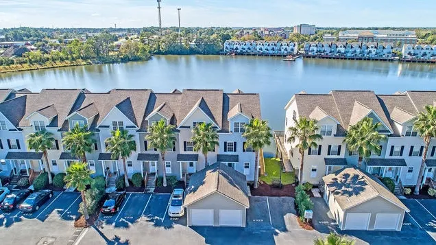 Metropolitan Suites 3-Story Townhouse (Charleston) - Image 1
