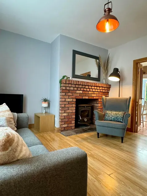 Daisy’s Cottage - Image 1