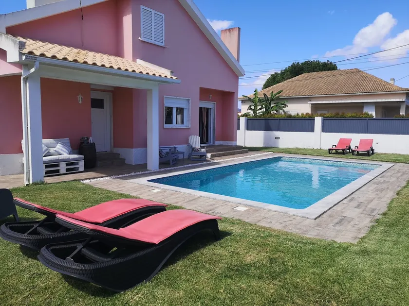 Family Villa Pool & Beach - Image 1