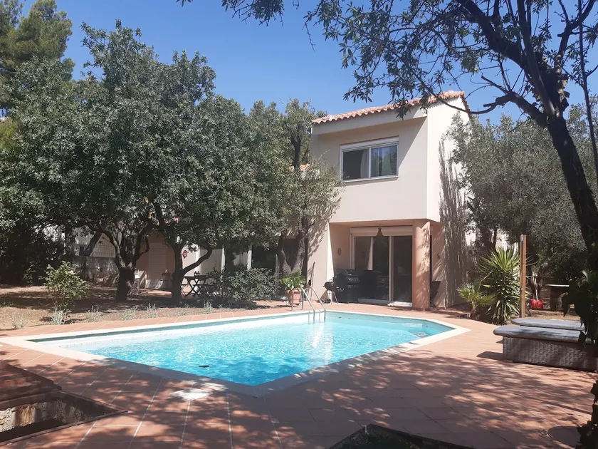 Art house with a private pool and a big garden - Image 1