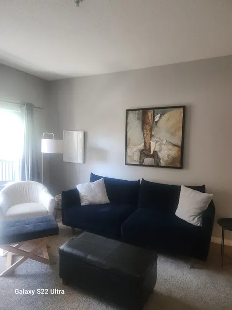Centrally located in the Heart of Calgary - Image 1